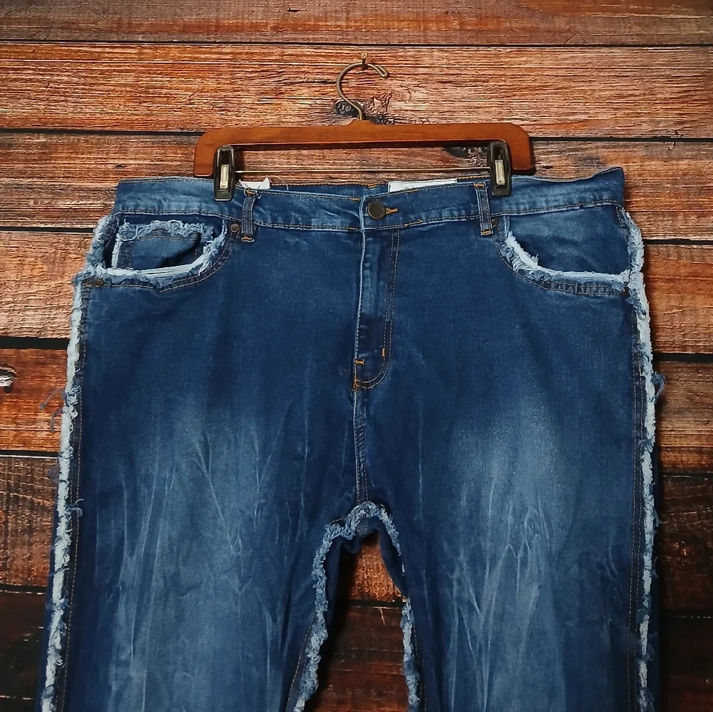 NWT Evolution in Design Jeans Mens 40X32 Slim Mid Rise Frayed Fringe Distressed - Picture 4 of 9